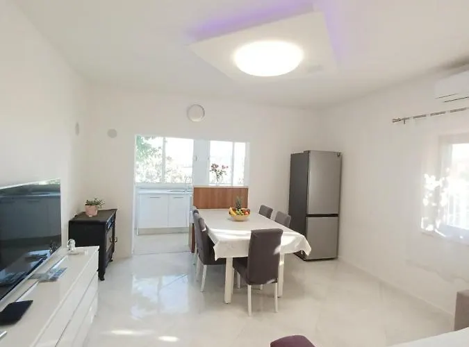 Apartment Mira Trogir