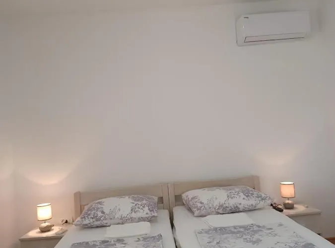Mira Apartment Trogir