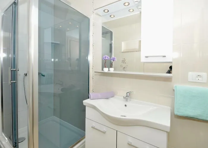 Mira Apartment