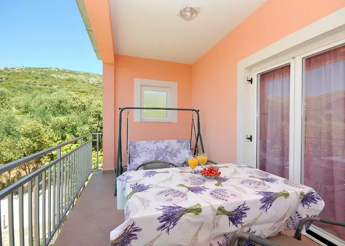 Mira 公寓 特罗吉尔